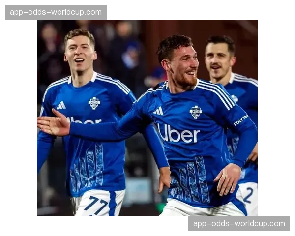 科莫客场2-0战胜热那亚，升班马稳居欧战区